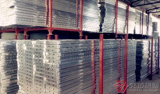 腳手架鋼跳板廠家直銷，全國鋼跳板領(lǐng)導(dǎo)品牌