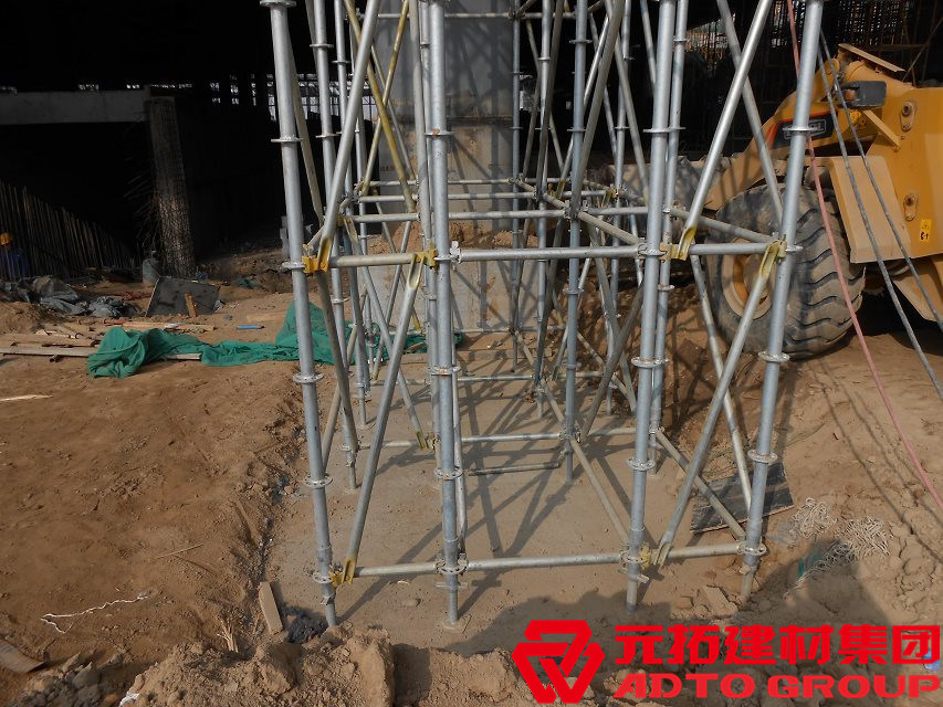 上海盤扣式腳手架生產(chǎn)廠家有幾家？盤扣式腳手架多少錢一噸？