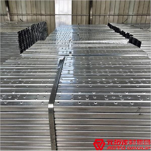 鋼跳板有哪些特點(diǎn)？施工有哪些注意事項(xiàng)？